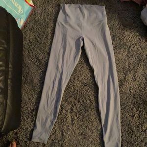 Blue LuLulemon 28” aligns